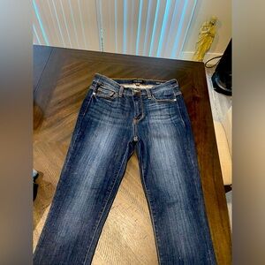 Size 9…Judy Blue Skinny Jeans (with some stretch) NWOT